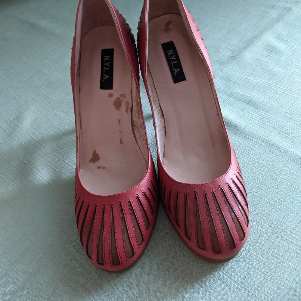 NYIA pumps size 7.5